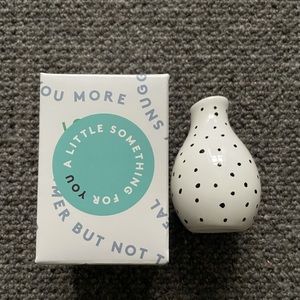 Lovevery Bud Vase Gift